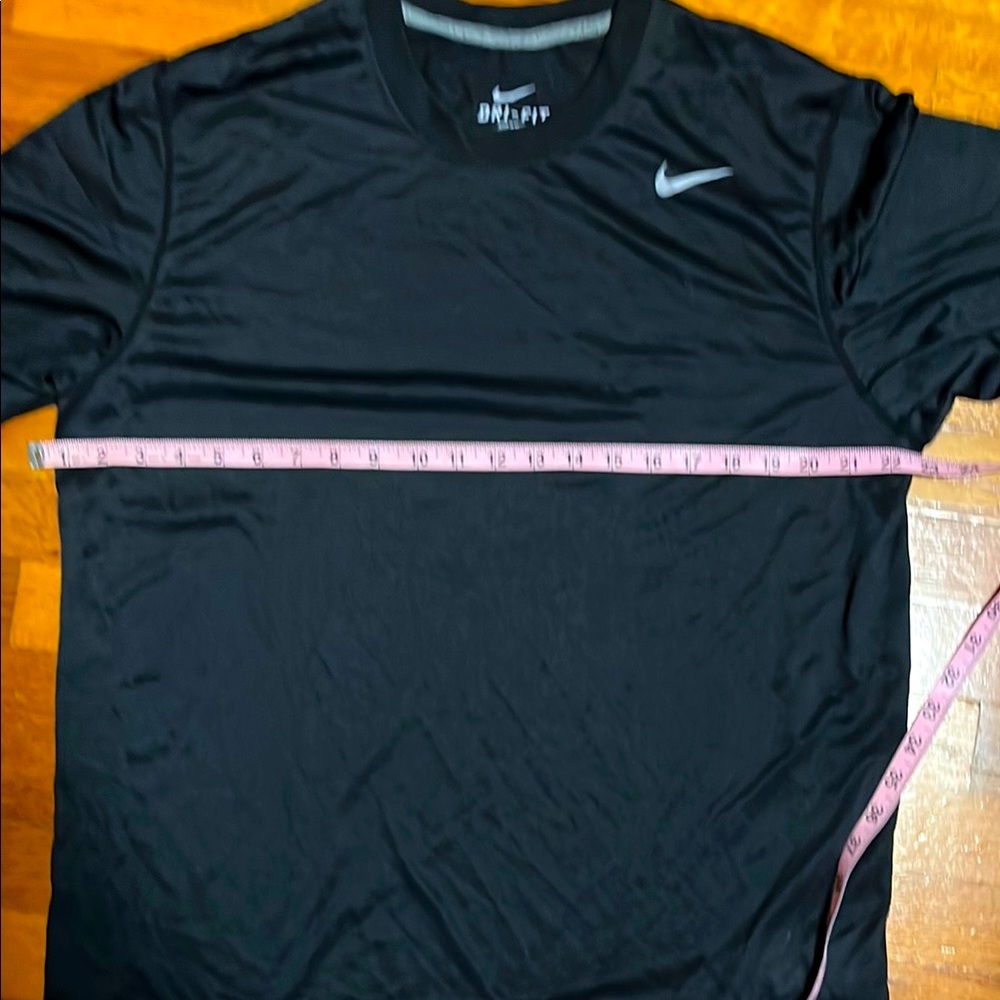 Nike Men's Black Short Sleeve Tee, DRIFIT SIZE L    NWT